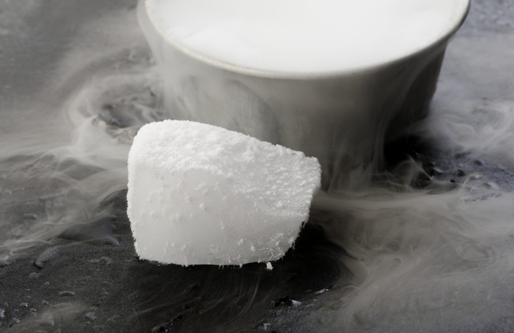 Difference between dry ice and liquid nitrogen