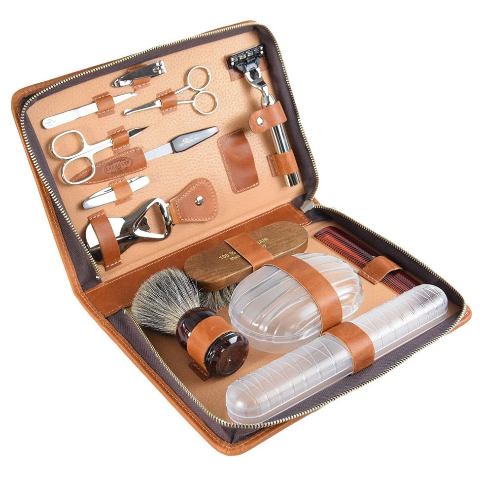 What are the Uses of a shaving kit