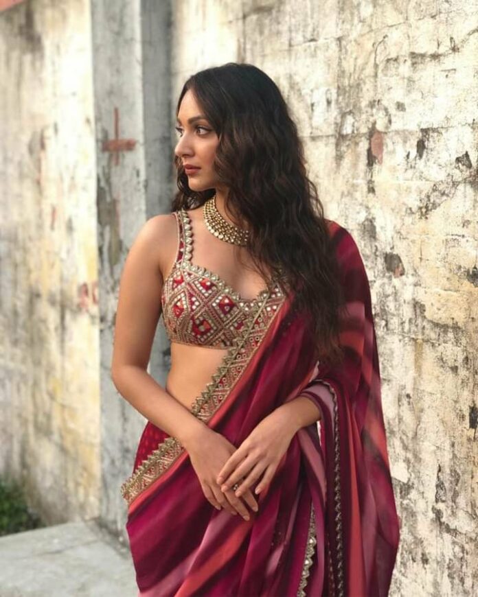 Look at a distant angle in Saree